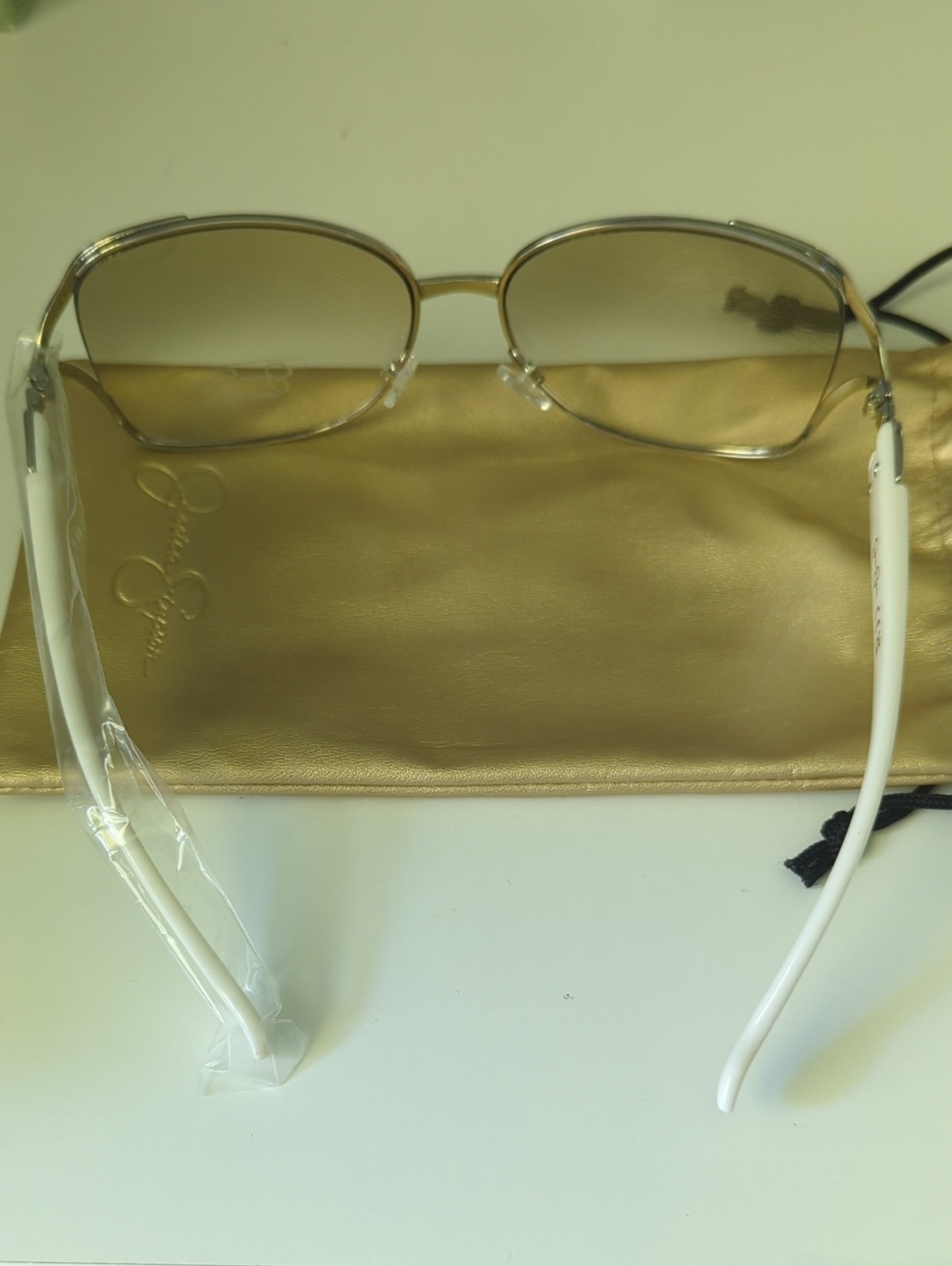 Jessica Simpson Women's Silver White Sunglasses - Picture 5 of 5